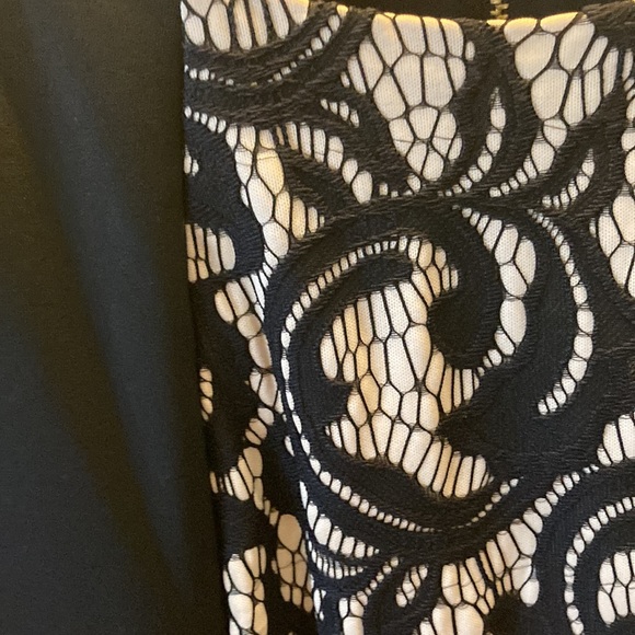 Danny and Nicole black 14P dress w/ gold inset w/ black lace-it has pockets! - Picture 5 of 5